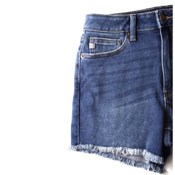 Just USA Denim Frayed Hem Shorts Medium - Picture 4 of 5
